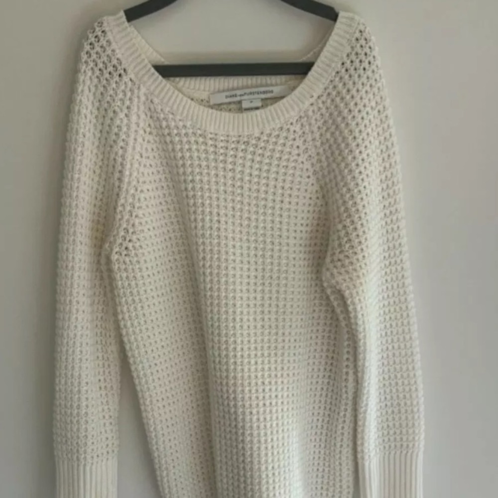 White sweater DVF waffle weave